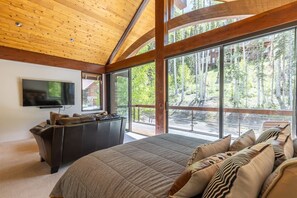 5 bedrooms, iron/ironing board, travel cot, WiFi