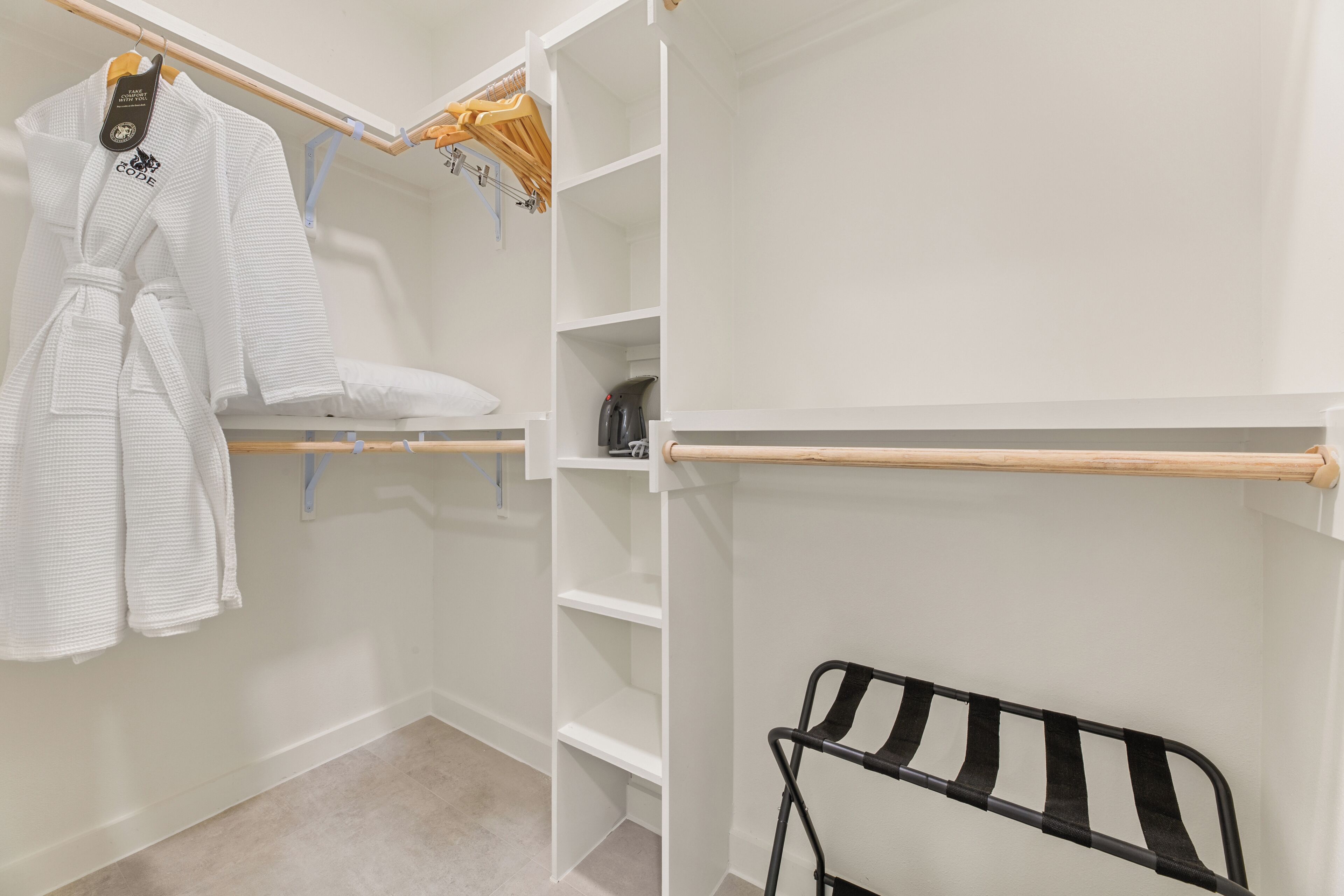 2 Bedroom Superior Suite w/ Balcony | Desk, laptop workspace, free WiFi