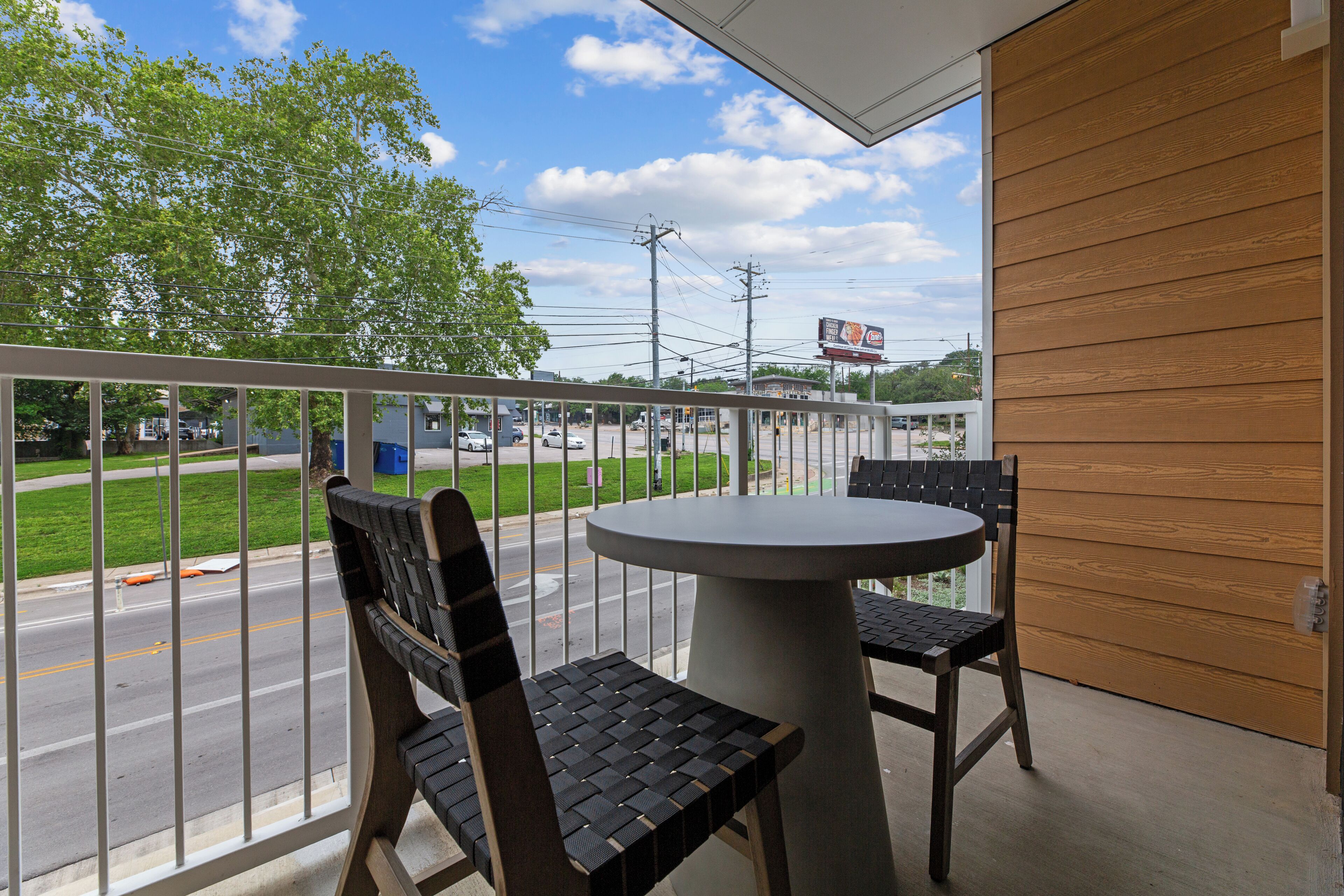 1 Bedroom Suite w/ Balcony | Balcony
