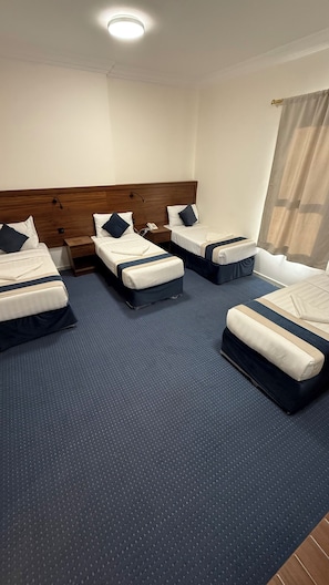 Triple Room, City View | Soundproofing, free WiFi - Asoul Al Jawhara Hotel (Makkah)