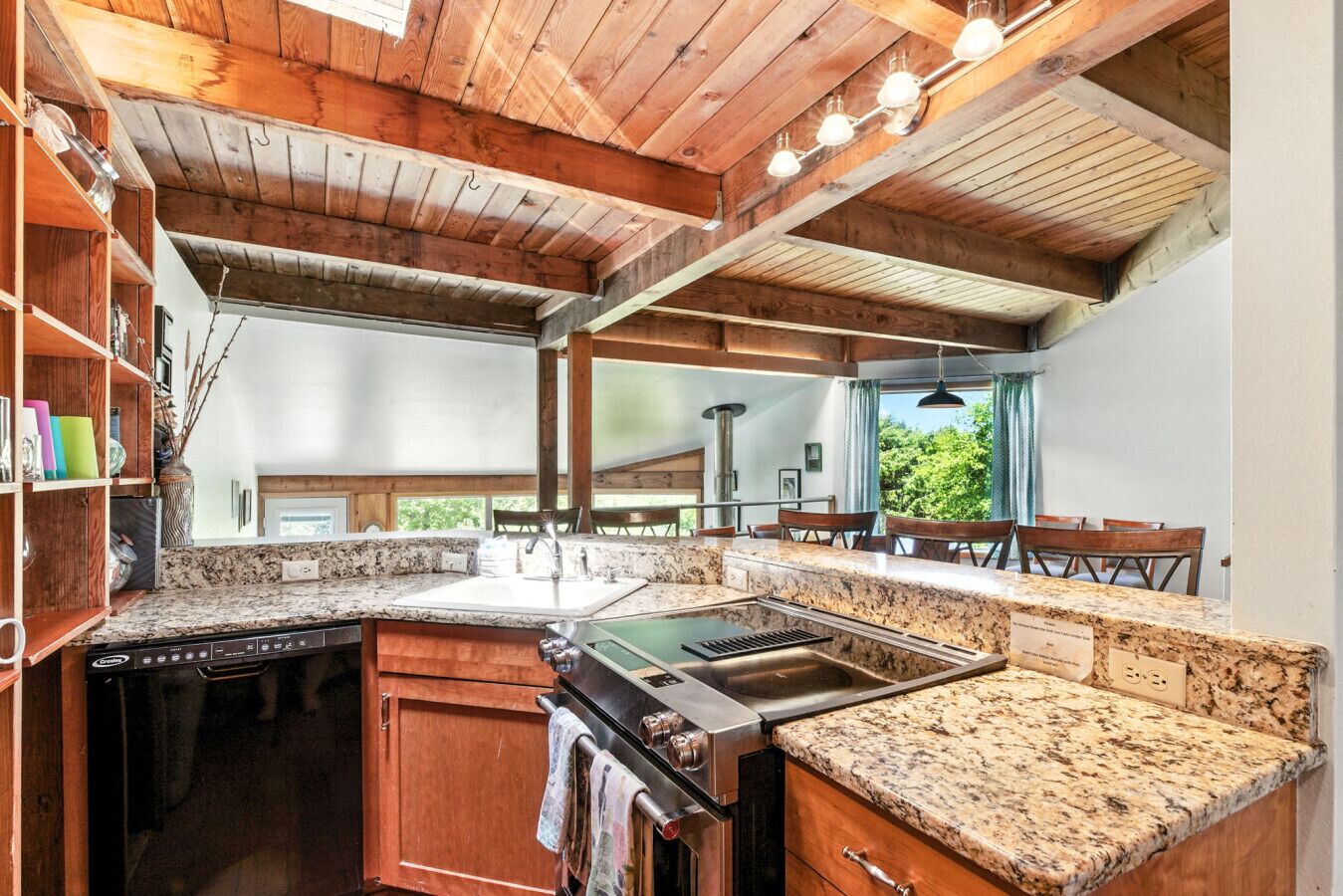 Fridge, oven, coffee/tea maker, cookware/dishes/utensils