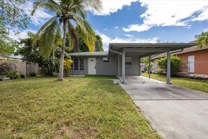 Exterior - Costerra Naples 2BED (Naples)