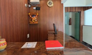 Reception - Hotel Ratna Residency (Panvel)