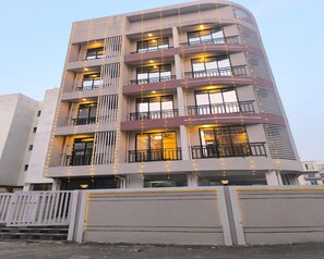 Exterior - Hotel Ratna Residency (Panvel)