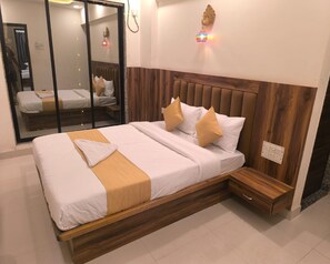 Deluxe Room - Hotel Ratna Residency (Panvel)