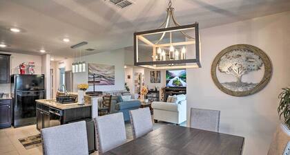 Enchanting 4-bedroom house with large fence backyard in Poinciana near Lego Land