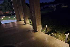 المنطقة المحيطة بالمنشأة