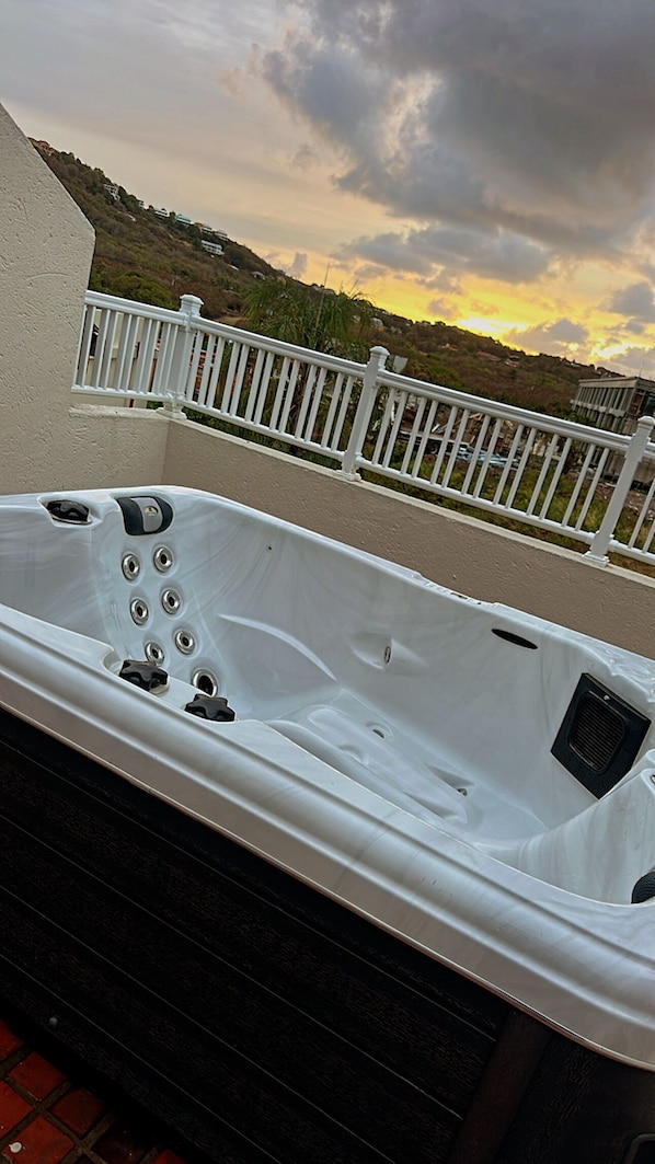 Bain à remous extérieur