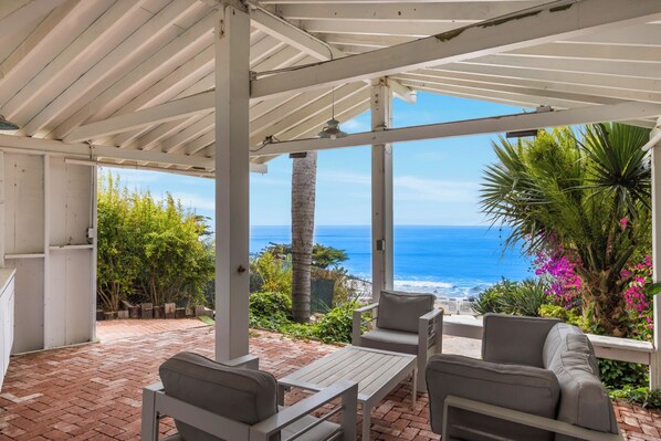 Luxury House, Ocean View | Teres/patio