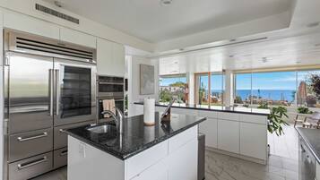 Luxury House, Ocean View | Private kitchen | Full-sized fridge, microwave, oven, stovetop