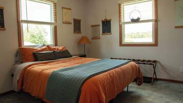 2 slaapkamers, een strijkplank/strijkijzer, wifi, beddengoed