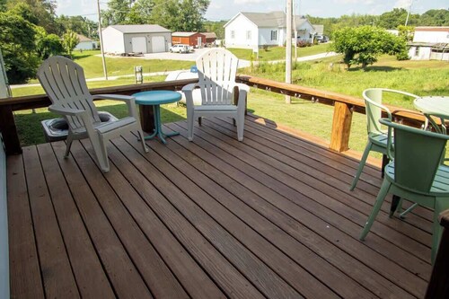 Walk to Weddings-Wineries-Trails, Family Friendly Home in Downtown Alto Pass