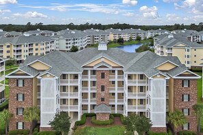 Exterior - Ground Floor 3BR w/ Lake Views at Myrtlewood Golf (Myrtle Beach)