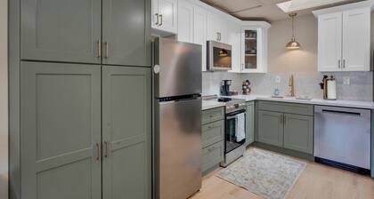 Amazing Studio Directly on Historic Route 66 in brilliant Williams with A/C