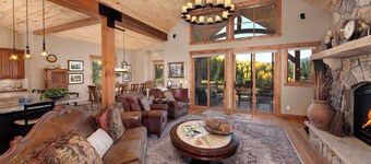 Luxury Mountain Home with Private Hot Tub and Stunning Mountain Views