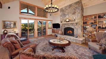 Smart TV, fireplace, DVD player, books