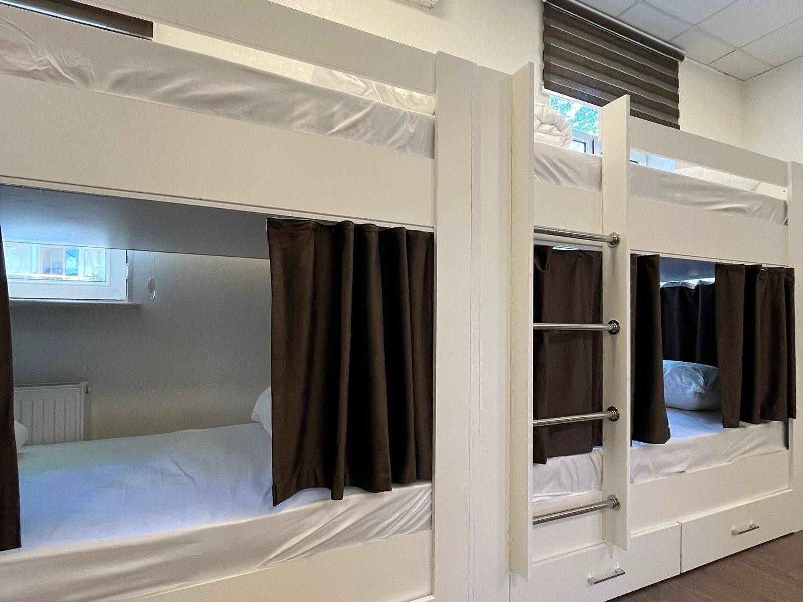 Dormitorio compartido básico | Wifi gratis 