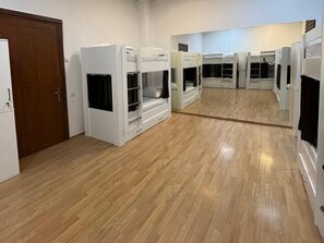 Basic Shared Dormitory | Free WiFi - Friends Hostel (Baku)