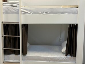 Free WiFi - Friends Hostel (Baku)