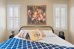 4 bedrooms, iron/ironing board, travel crib, free WiFi