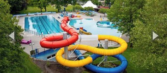 Modern luxury apartment right next to shopping