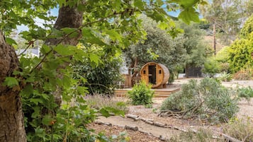 Sauna y tina de hidromasaje