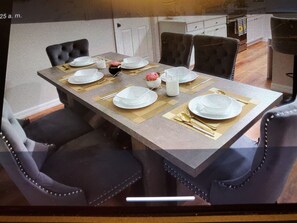 تناول الطعام