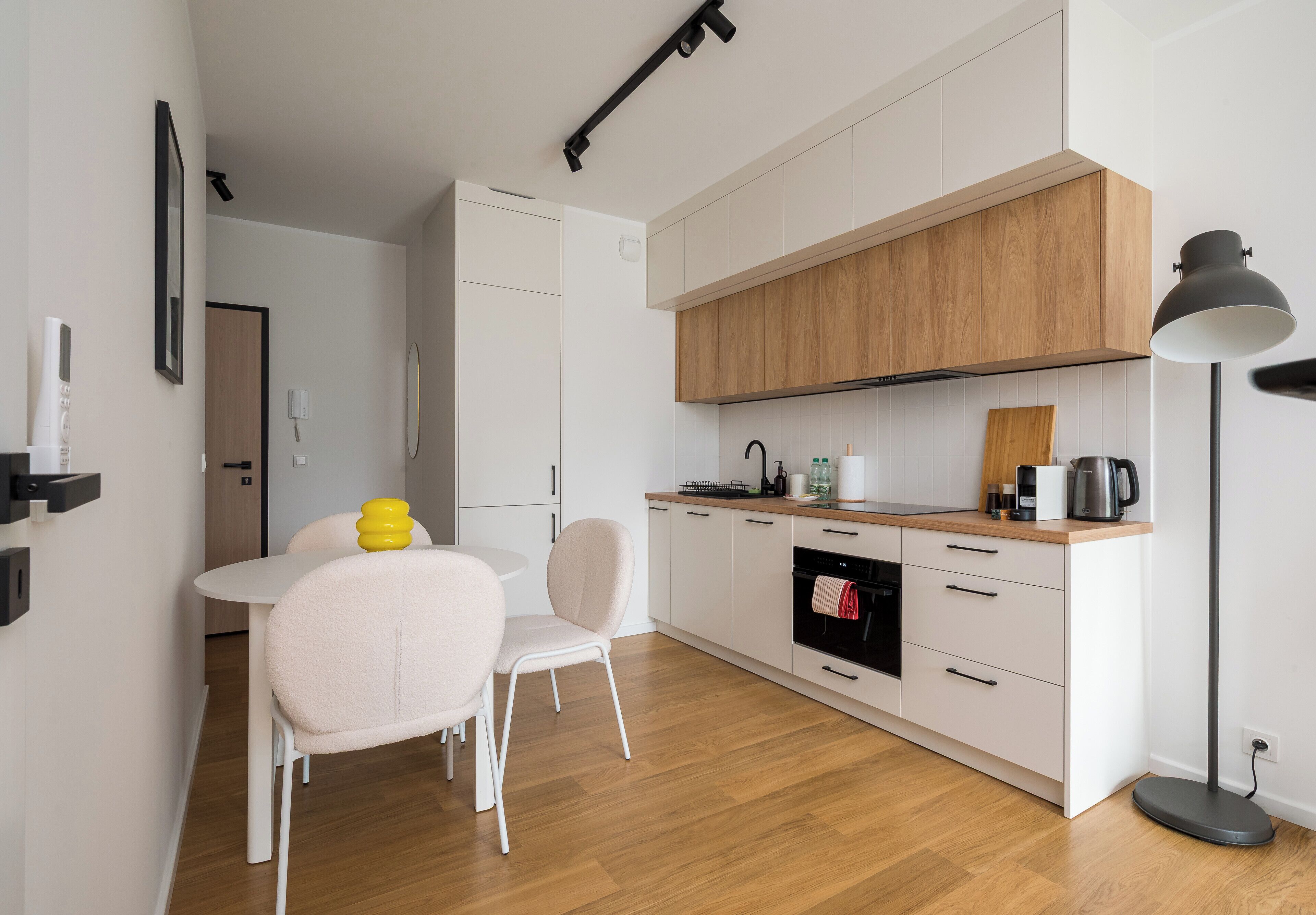 Kylskåp, ugn, spishäll och diskmaskin