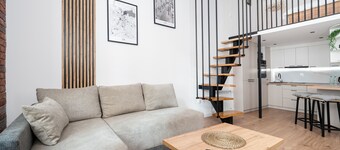 Piotrkowska Luxury Studio with Mezzanine