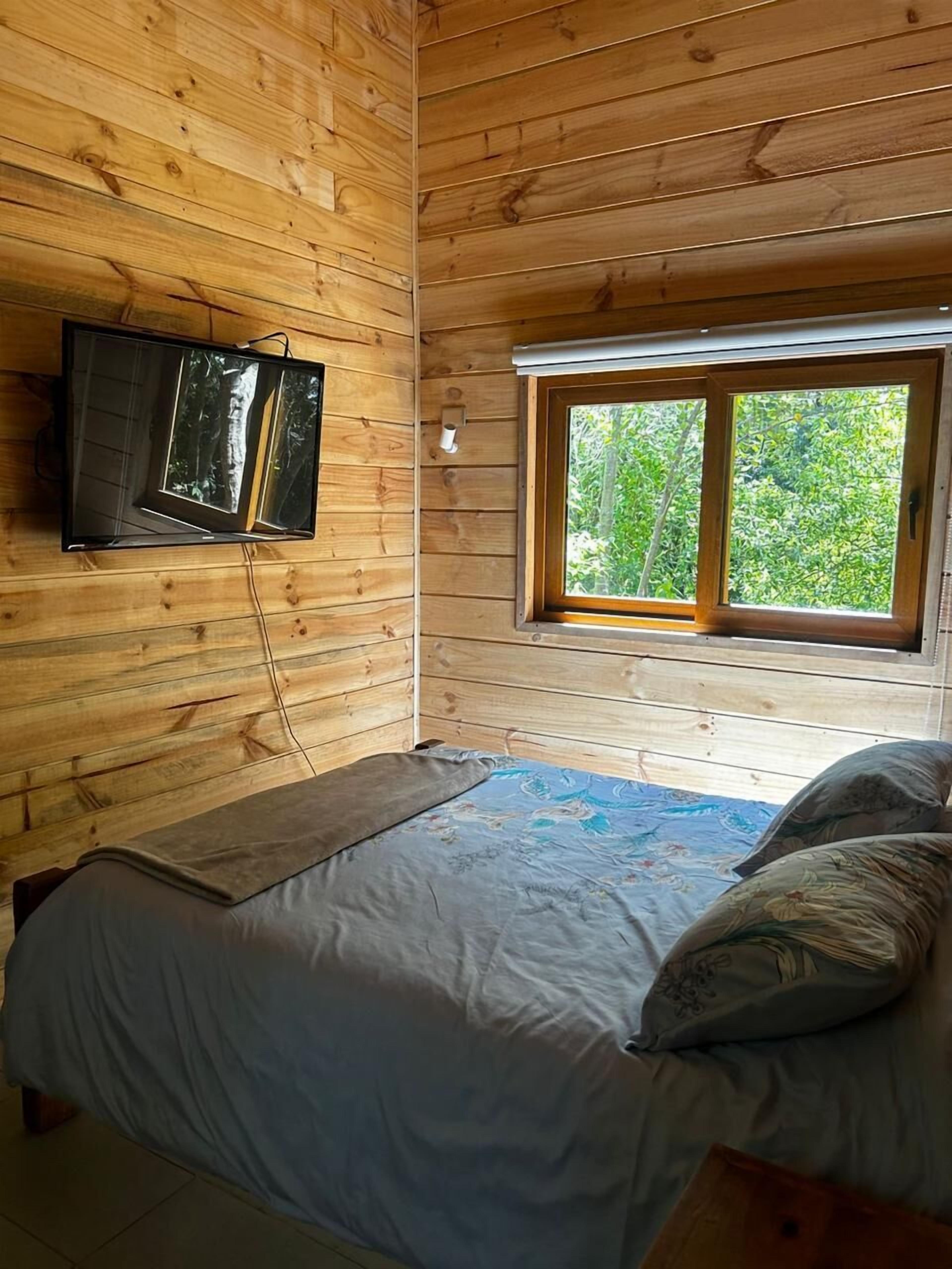 Classic Chalet, Garden View | Soundproofing, iron/ironing board, free WiFi