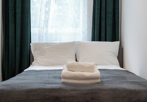 1 chambre, fer et planche à repasser, Wi-Fi, draps fournis