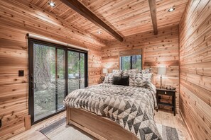 2 soverom, strykejern/-brett, wi-fi (inkludert) og sengetøy