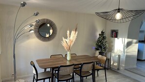 Dining - LE MAGNOLIA - LES MOLLETTES (LES MOLLETTES)