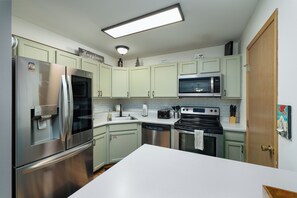 Fridge, microwave, oven, dishwasher