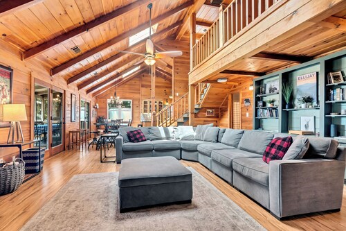 Ellijay Walnut Mountain Cabin - Hot Tub, Fire Table, Pet Friendly and Views