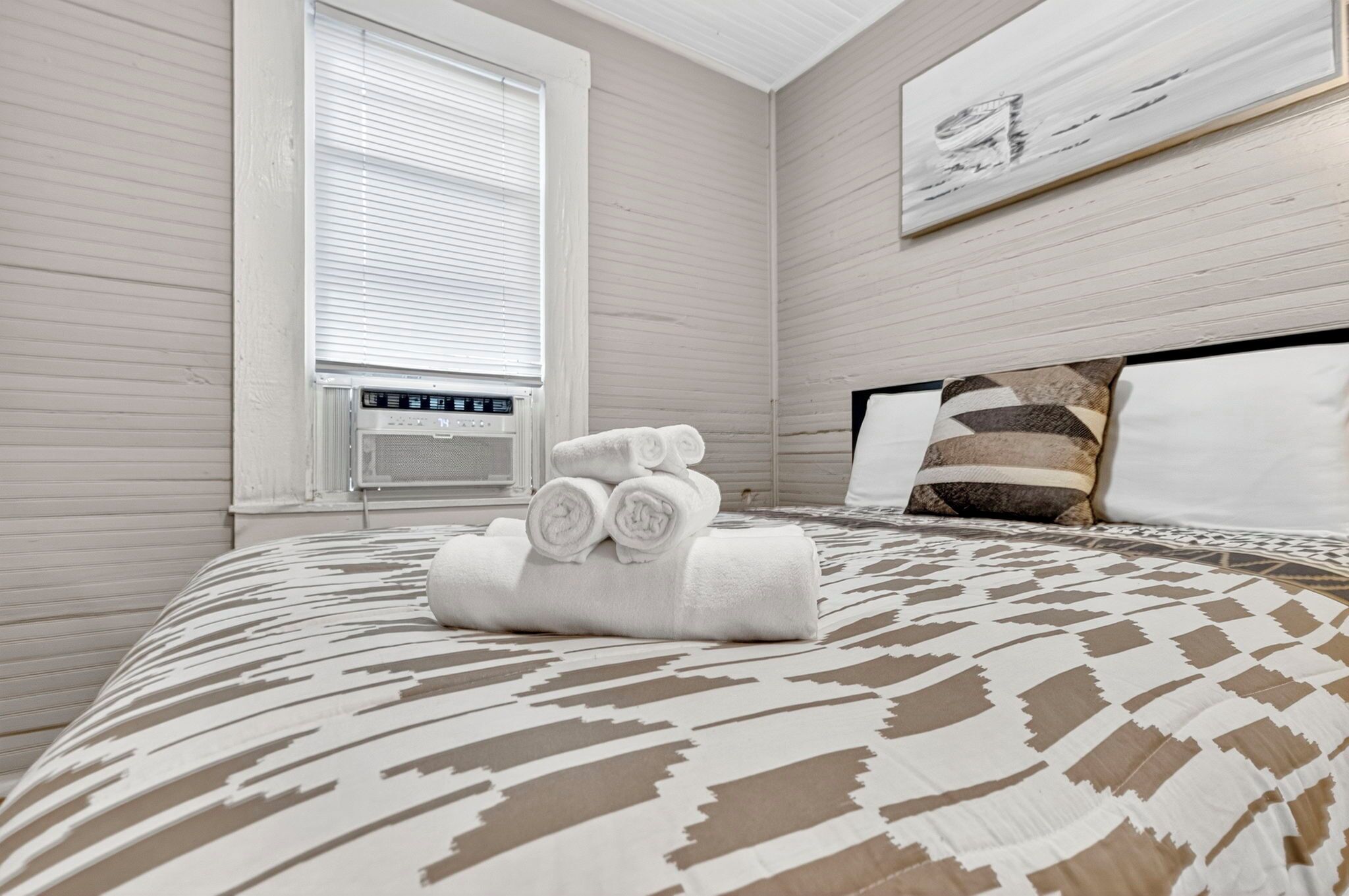 Internet, bed sheets