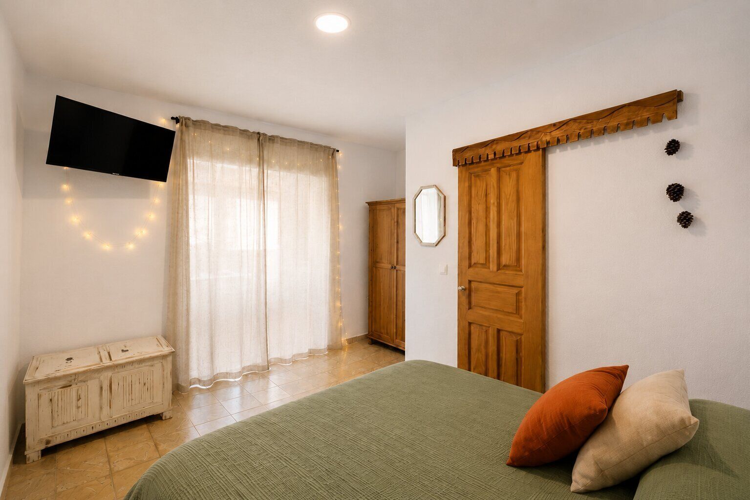 1 dormitorio, escritorio, wifi gratis y ropa de cama