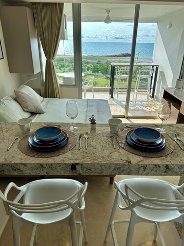 Cartagena Loft • Ocean View • Beach Access • 5 min from Airport