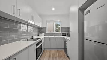 Fridge, microwave, oven, coffee/tea maker