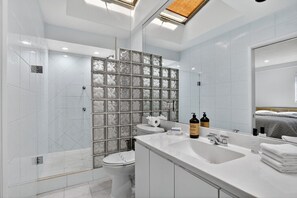 House | Bathroom | Free toiletries - Siena Villas in Pompano Beach (Pompano Beach)