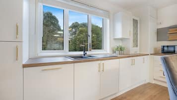 Microwave, oven, toaster, cookware/dishes/utensils