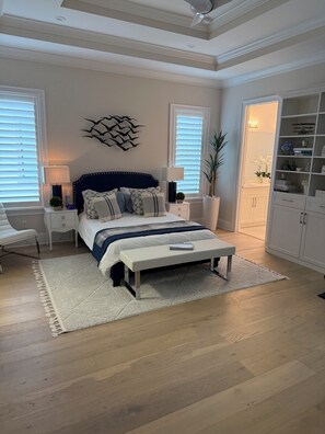 5 bedrooms, iron/ironing board, Internet, bed sheets - Spacious 5-bedroom house in gorgeous Naples with AC, Pool, close to downtown (Naples)
