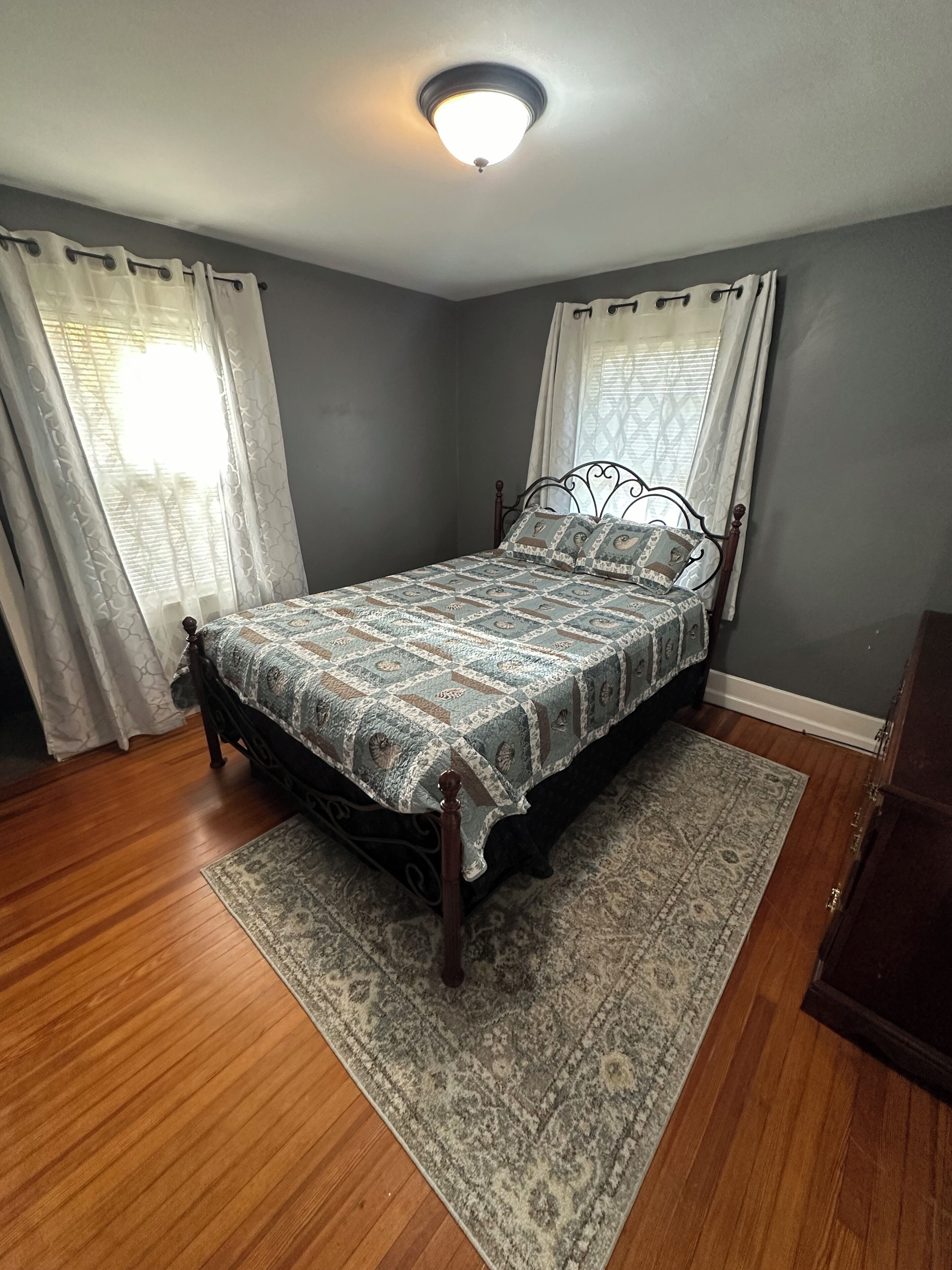 3 habitaciones, tabla de planchar con plancha y wifi gratis 