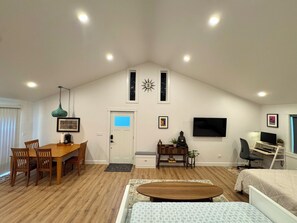 1 多间卧室、办公桌、免费 WiFi、床单