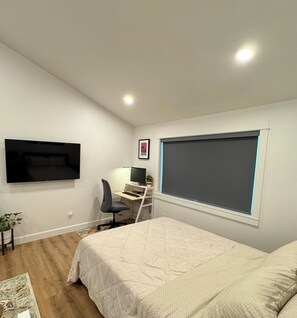1 bedroom, desk, free WiFi, bed sheets