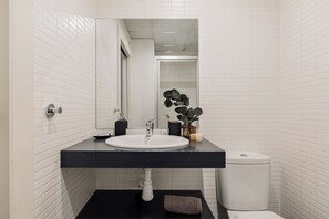 Hair dryer - Rinai - 1 bedroom in Eixample Esquerra (Barcelona)