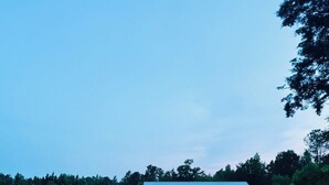 Exterior - Lake front Farm Cabin, Hot Tub, Star Gazing with Telescope, Fire pit (Kite)