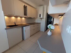 Fridge, microwave, oven, dishwasher