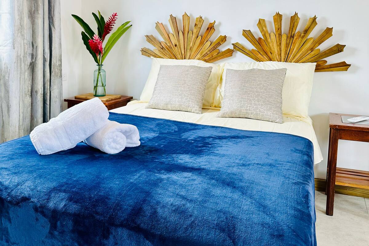 デラックス スタジオ ガーデンビュー | ノートパソコン用作業スペース、WiFi (無料)