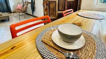Studio – comfort, hageutsikt | Spisestue